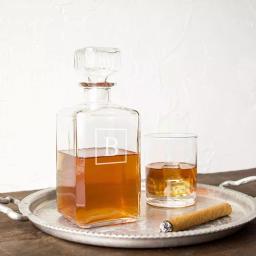 Cathy's Concepts Personalized Glass Whiskey Decanter with Beveled Stopper - 34 oz thumbnail 4