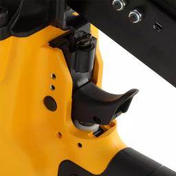 DEWALT DWHS 21-Degree Pneumatic Collated Framing Nailer with 2000-Pack Bonus 3 in. Metal Nails thumbnail 7