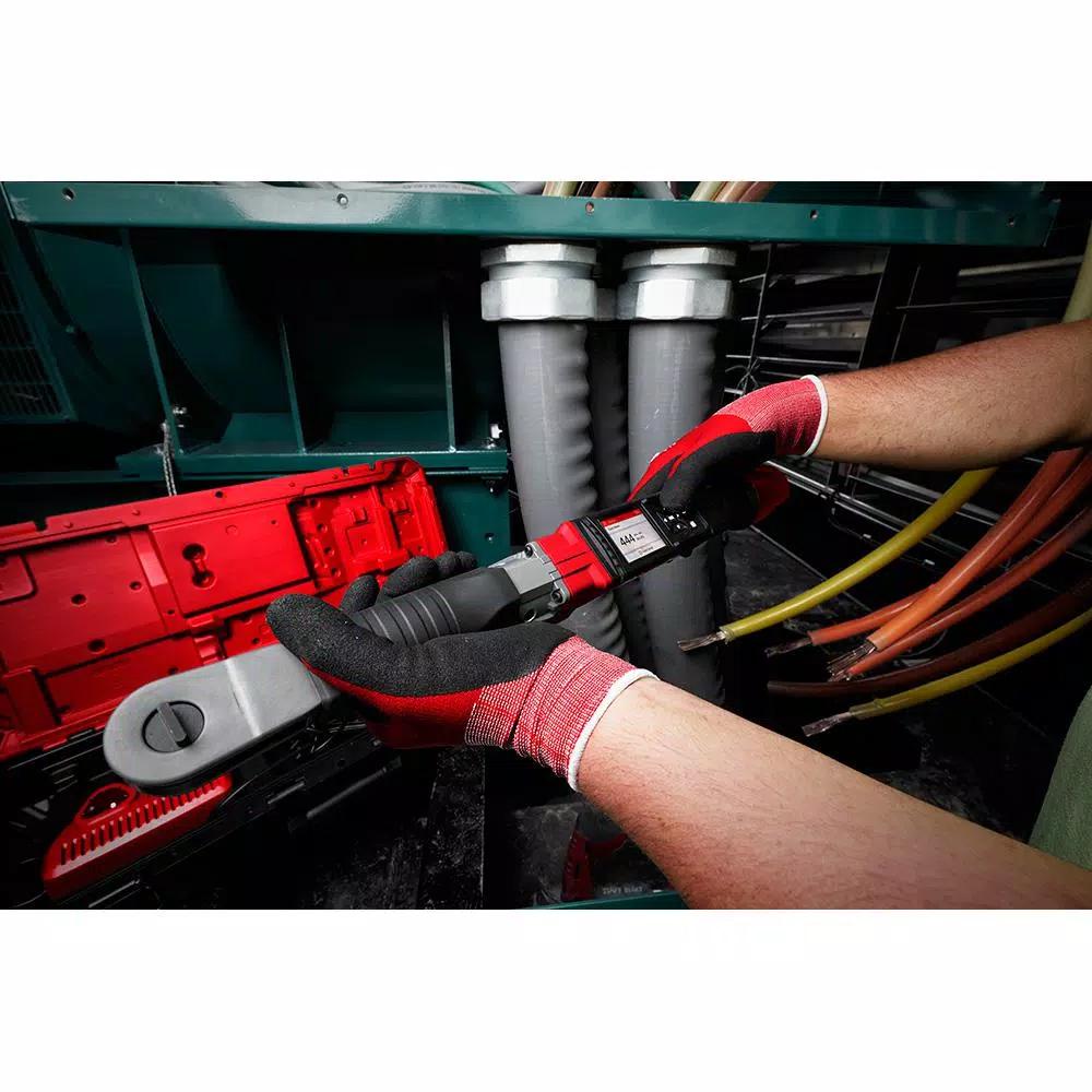 Milwaukee M12 FUEL 3/8 in. Digital Torque Wrench Kit with ONE-KEY, Two 2.0 Ah Batteries & Charger