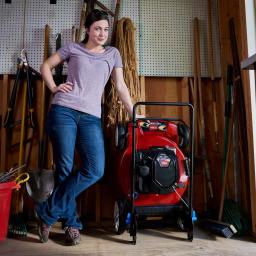 Toro Recycler 22 in. SmartStow Gas Walk Behind Push Mower with Briggs and Stratton Engine thumbnail 9