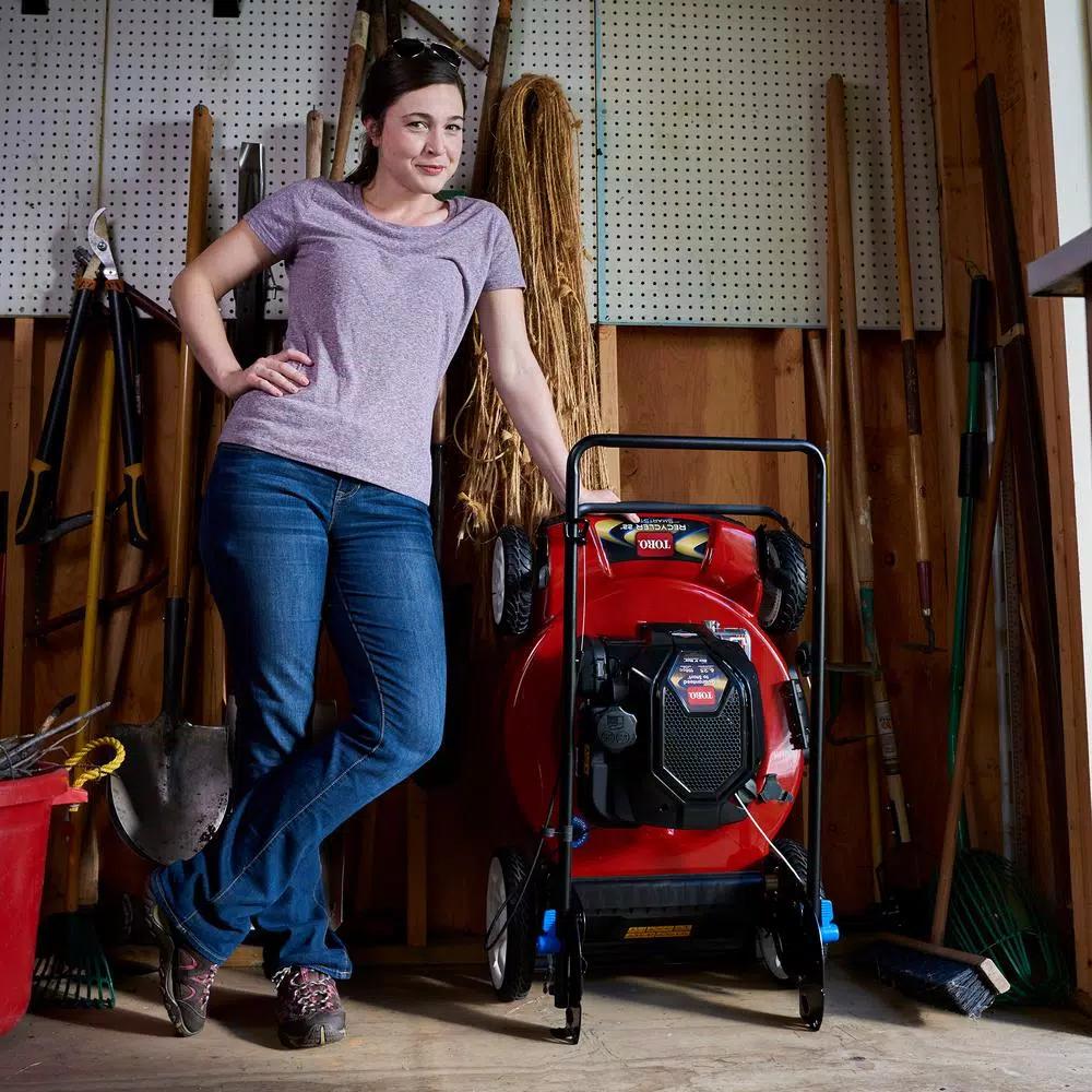 Toro Recycler 22 in. SmartStow Gas Walk Behind Push Mower with Briggs and Stratton Engine