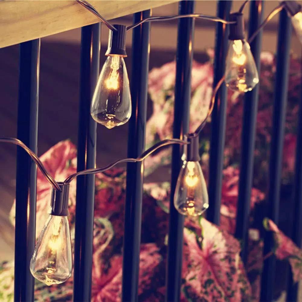 ALEKO's 25 ft. Traditional Patio String Cafe Lights, 25 Warm White Incandescent Bulbs, Indoor/Outdoor Weatherproof
