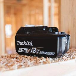 Makita 18V LXT Cordless Oscillating Multi-Tool Kit with 5.0Ah Battery and Charger thumbnail 6