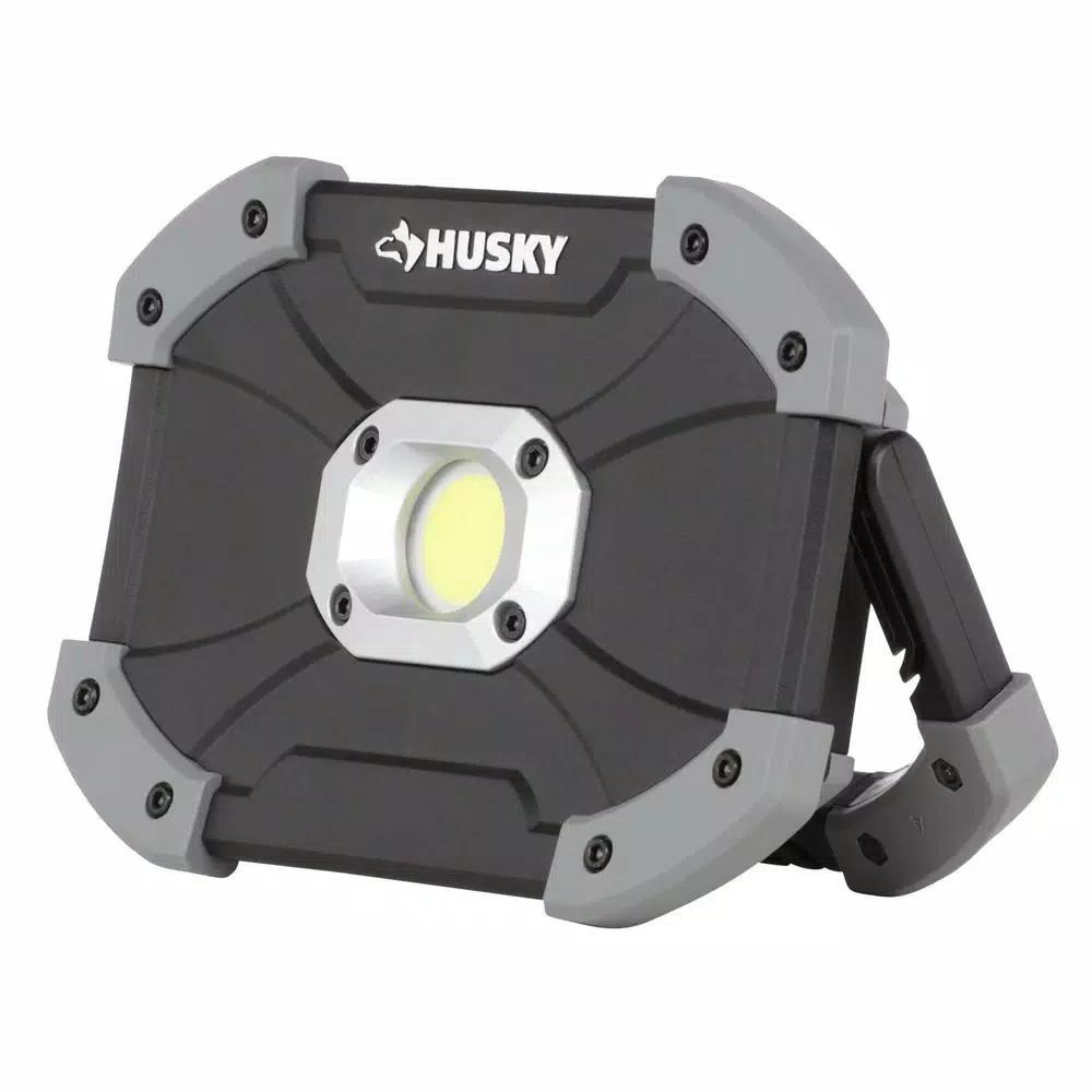 Husky 700 Lumens LED Utility Light with 180° Foldable Handle - Black