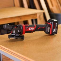 Skil PWRCore 20V Brushless 4-1/2 in. Cordless Angle Grinder Kit with 5.0Ah Battery, Charger & USB Adapter thumbnail 2