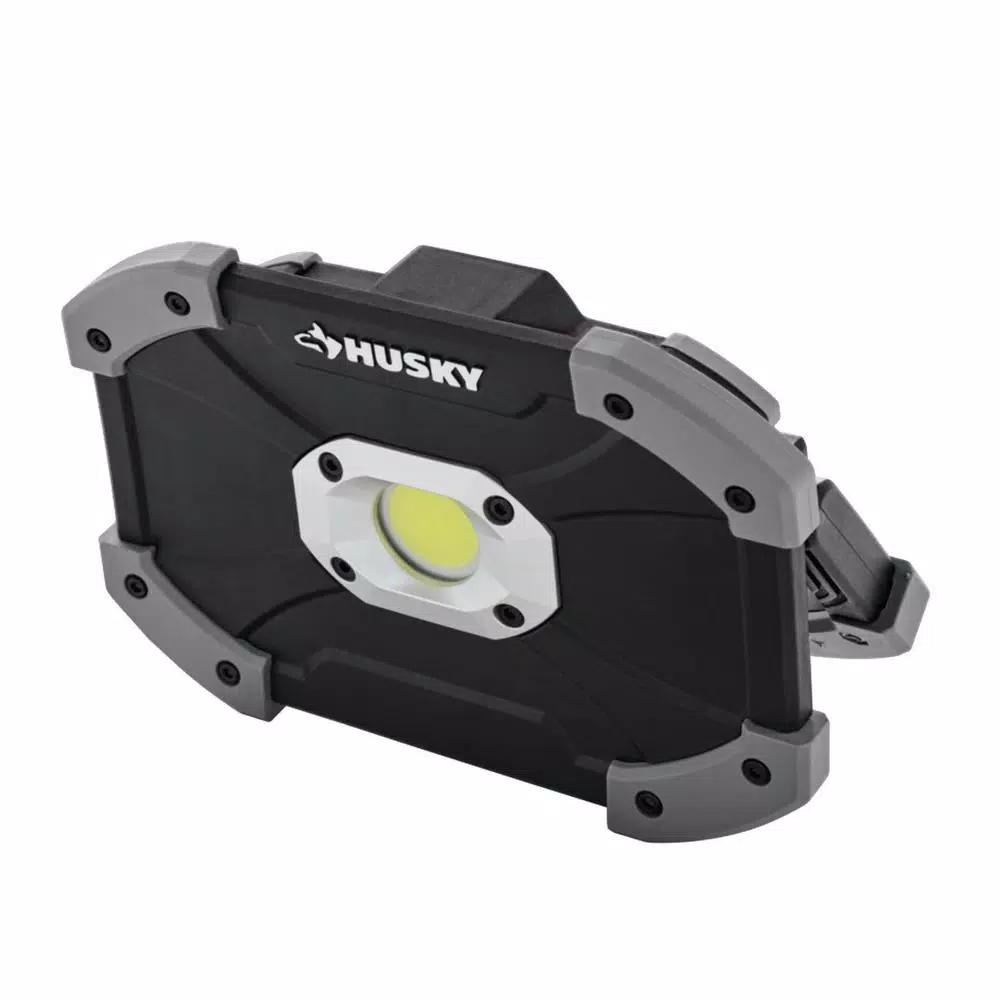 Husky 700 Lumens LED Utility Light with 180° Foldable Handle - Black