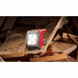 Milwaukee M12 Cordless PVC Shear Kit with 1000 Lumen M12 Rover Flood Light thumbnail 4