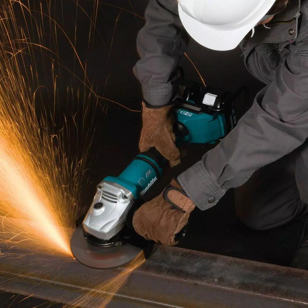 Makita 18V X2 LXT (36V) 7 in. Brushless Paddle Switch Angle Grinder Kit with 5.0 Ah Batteries & 10pk Grinding Wheels