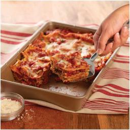Wilton 9 x 13 in. Ceramic-Coated Non-Stick Oblong Cake Pan Set, 2-Piece thumbnail 3