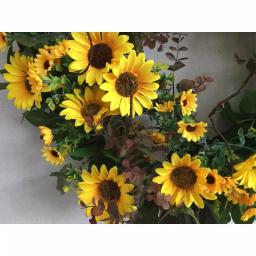 Glitzhome 24 in. Artificial Sunflower Wreath with Greenery and Grapevine Base thumbnail 3