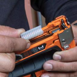 Klein Tools Cable Stapler with 300-Pack Insulated Staples for Voice, Data, Video, and NM (Romex) Cable thumbnail 5