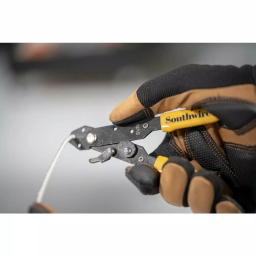 Southwire V-Notch Wire Stripper and Cutter, Multi-Position AWG Dial, 10-26 AWG thumbnail 3