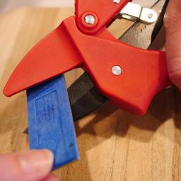 DMT 70 mm Mini Diamond 3-Stone Handheld Sharpener Kit thumbnail 6