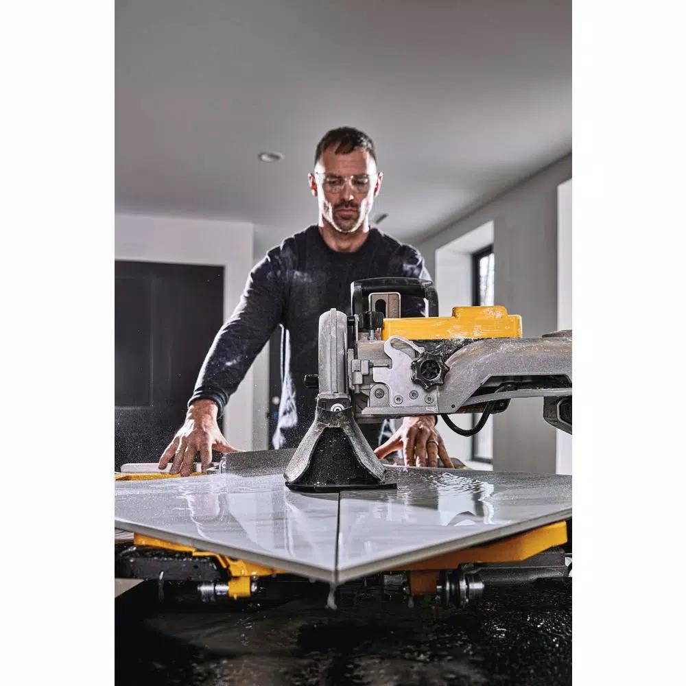 DEWALT 10 in. High Capacity Wet Tile Saw, 15 Amp Corded Specialty Saw for Porcelain
