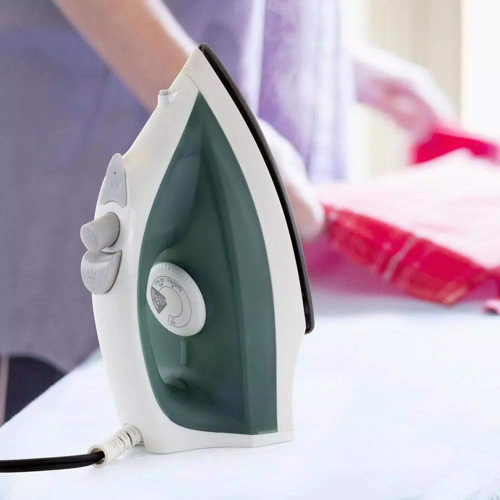 Proctor Silex Nonstick Steam Iron with Adjustable Steam and Fine-Mist Spray, White