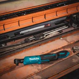 Makita 12V MAX CXT Cordless 3/8 in. and 1/4 in. Sq. Drive Ratchet, Tool Only thumbnail 3