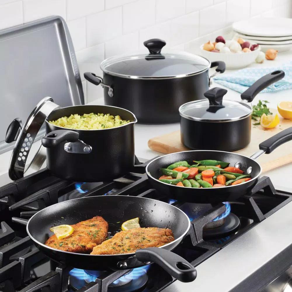 Farberware 10.5 Qt. Aluminum Nonstick Stock Pot with Glass Lid, Black