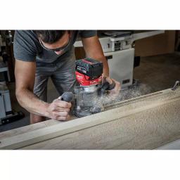 Milwaukee M18 FUEL 18V Brushless Cordless Compact Router with Plunge and Offset Bases thumbnail 4