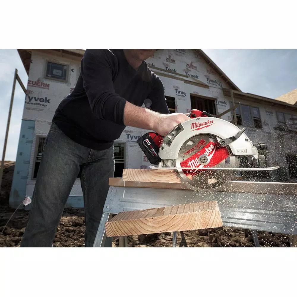 Milwaukee M18 FUEL 18V Brushless Cordless Jig Saw and 7-1/4 in. Circular Saw Combo Kit with (2) 6.0Ah Batteries