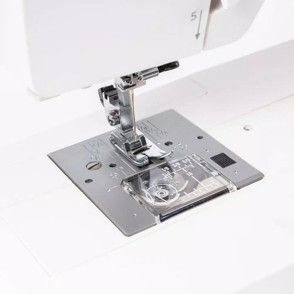 Janome Sewist 709 Mechanical Sewing Machine with 9 Built-in Stitches