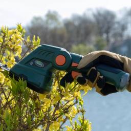 Scotts 7.2V Cordless Grass and Shrub Shear Combo with 2 Ah Lithium-Ion Battery and Charger thumbnail 4
