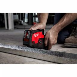 Milwaukee M12 Green Cross Line and Plumb Points Laser Level Kit with 3.0 Ah Battery thumbnail 5