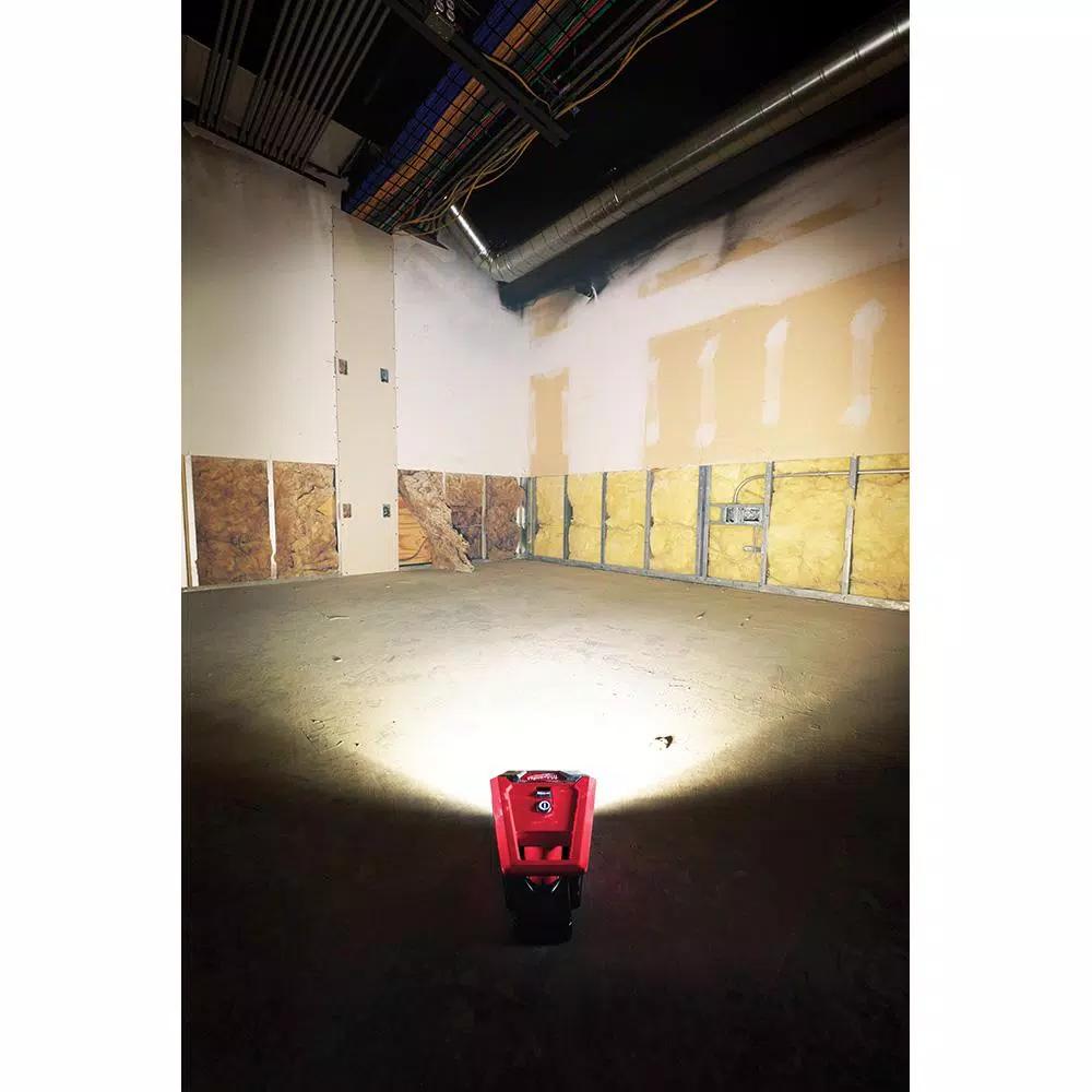 Milwaukee M12 12V Lithium-Ion 1000-Lumen Rover LED Flood Light Kit with 3.0Ah Battery & Charger