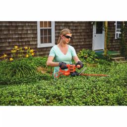 BLACK+DECKER 16 in. Corded Electric Hedge Trimmer with SAWBLADE, 3.0 Amp thumbnail 8