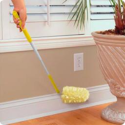 Swiffer Duster Starter Kit with Extendable Handle and Microfiber Dusters thumbnail 5