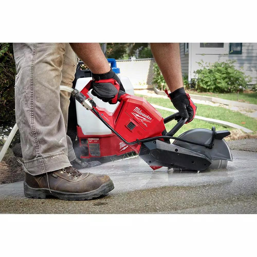Milwaukee M18 FUEL 9 in. Cut Off Saw Kit with ONE-KEY and M18 SWITCH TANK Water Supply Kit