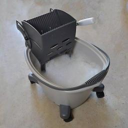 Quickie 5 Gallon Plastic Mop Bucket with Wringer and Heavy-Duty Steel Handle thumbnail 3