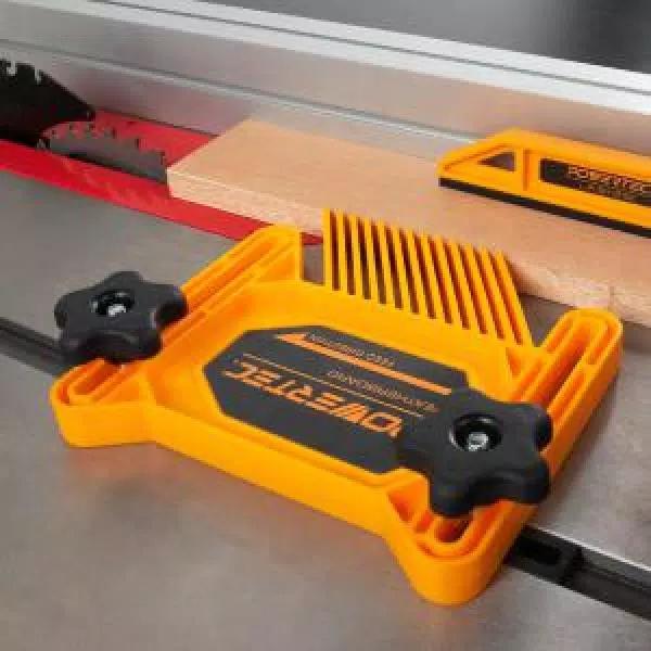 POWERTEC Dual Universal Featherboards for Table Saws, Band Saws, and Router Tables (2-Pack)