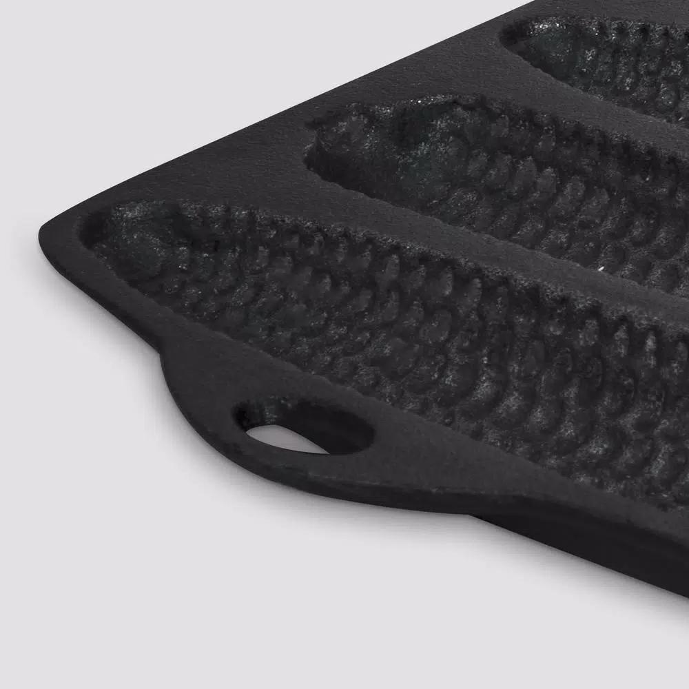 ExcelSteels 12.25 in. Cast Iron Corn Shaped Bread Baking Tray