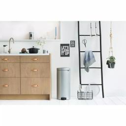 Brabantia 8 Gal. Metallic Gray Steel Step-On Trash Can with Soft-Close Lid thumbnail 7
