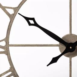 Mercana Mething 31.5 in. Oversized Farmhouse Wood Wall Clock with Roman Numerals thumbnail 3