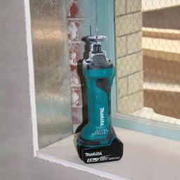 Makita 18V LXT Lithium-Ion Cordless Cut-Out Tool Kit with 5.0 Ah Battery Bonus thumbnail 7
