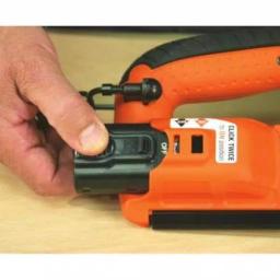 Paslode 7.4V 2.0 Ah Lithium-Ion Rechargeable Battery for Framing and Finish Nailers thumbnail 4