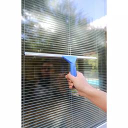 Ettore 18 in. All-Purpose Window Squeegee with Aluminum Channel and Streak-Free Rubber Blade thumbnail 3