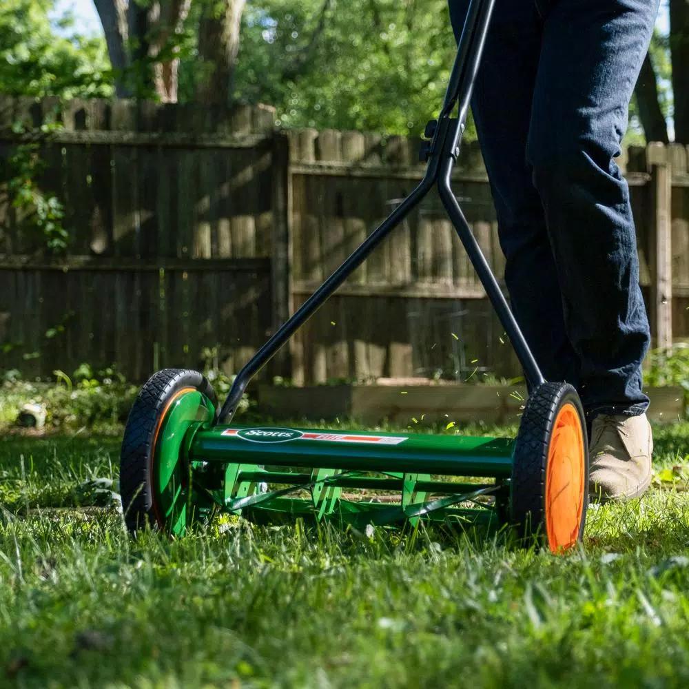 Scotts 16 in. Manual Walk Behind Push Reel Lawn Mower