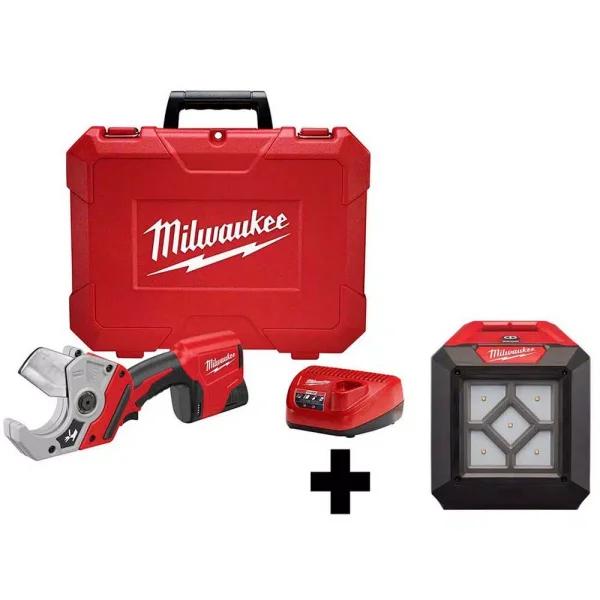 Milwaukee M12 Cordless PVC Shear Kit with 1000 Lumen M12 Rover Flood Light