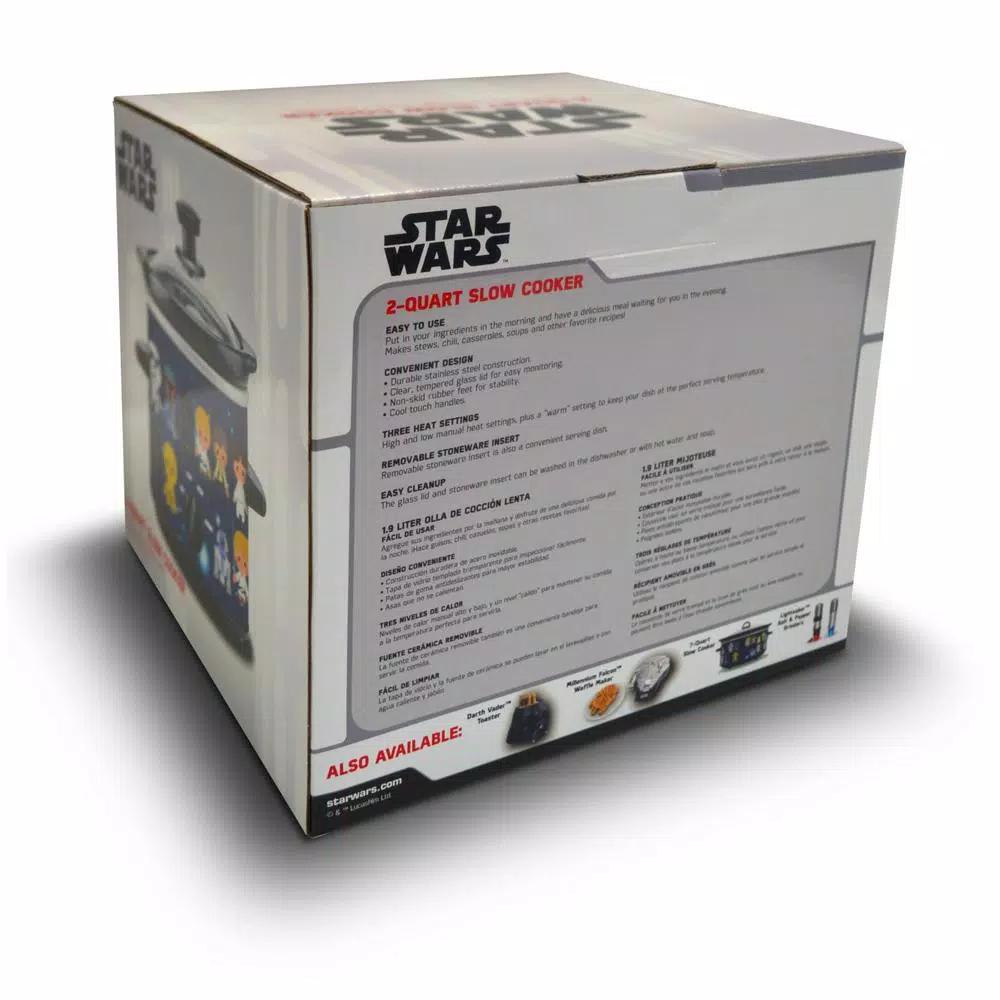 Uncanny Brands Star Wars 2-Quart Slow Cooker, Black with Character Art