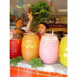 LavoHome 5 Gallon Vitrolero Aguas Frescas Beverage Dispenser with Lid, Clear Plastic thumbnail 5