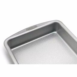 Unbranded 9 x 13 in. Aluminum Rectangle Cake Pan with Pebble Pattern thumbnail 4