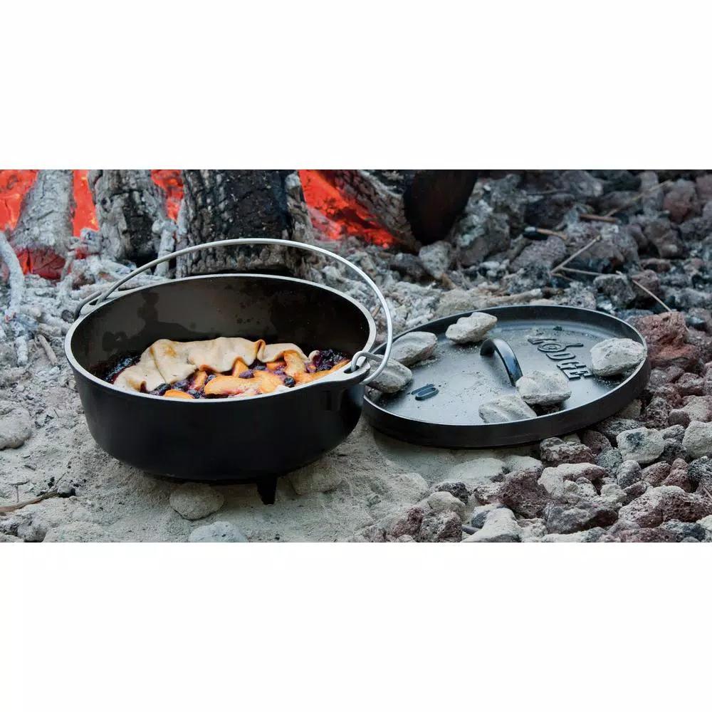 Lodge 4 Qt. Cast Iron Dutch Oven with Lid and Bail Handle