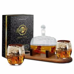 NutriChef 25 oz. Glass Wine and Whiskey Decanter Aerator Set with 2 Whiskey Glasses and Base Stand thumbnail 1