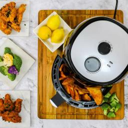 Ovente 3.2 Qt. Black Stainless Steel Electric Air Fryer, 1300W with Non-Stick Removable Basket thumbnail 6
