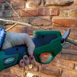 Scotts 7.2V Cordless Electric Pruner with 2 Ah Lithium-Ion Battery and Charger thumbnail 3