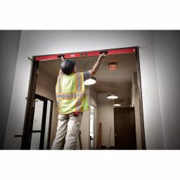 Milwaukee 72 in. Redstick Digital Box Level with Pinpoint Technology & 700 Lumen LED Flashlight Kit thumbnail 5