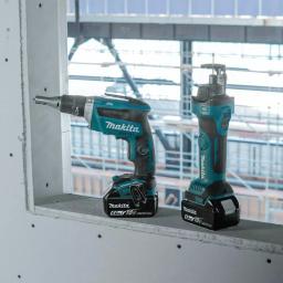Makita 18V LXT Brushless Drywall Screwdriver & Cut-Out Tool 2-Piece Combo Kit with 5.0Ah Batteries thumbnail 14