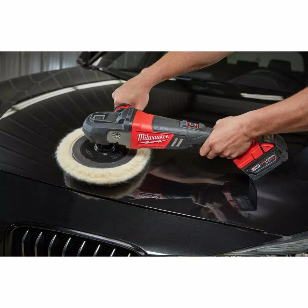 Milwaukee M18 FUEL 7 in. Variable Speed Cordless Polisher Kit with (2) 5.0 Ah Batteries & Pads